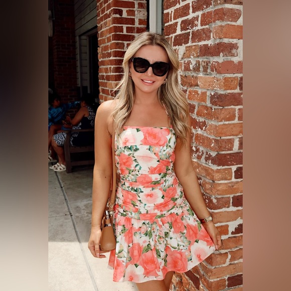 Vici Dresses & Skirts - VICI Floral Print Dress